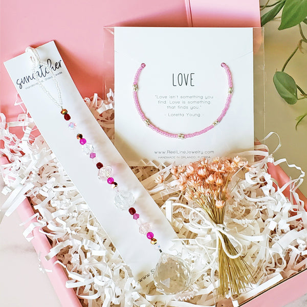 Love Gift Box, Valentines Day, Galantine's Day. Free Shipping.